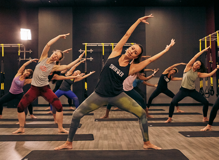 women in joint ventures class at crunch fitness